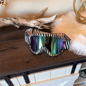 VonZipper Skylab Ski Snowboard Goggles Black & White Von Zipper